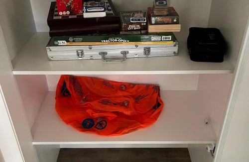 Gol Gol House | Golly Getaway