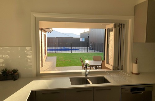 Gol Gol House | Golly Getaway