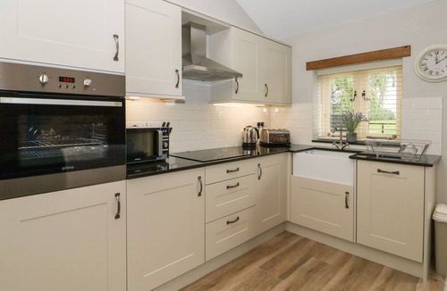 Spalding Cottage | Golson Stable