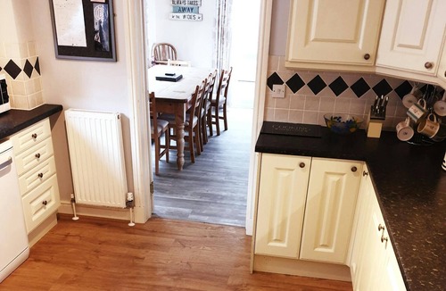 Tan-y-groes Cottage | Golygfa Mor, Tresaith