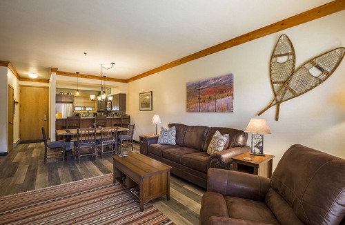 Steamboat Springs Condo | Gondola base -TOP FLOOR - 2 bed/2 bath. Perfect ski area base location