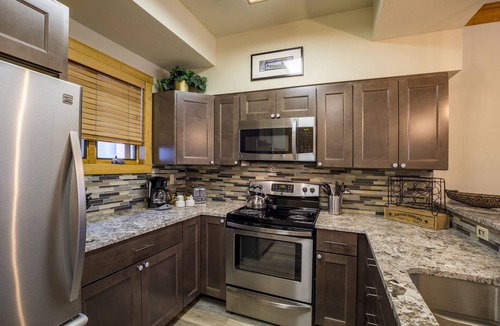 Steamboat Springs Condo | Gondola base -TOP FLOOR - 2 bed/2 bath. Perfect ski area base location