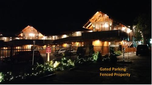Lakeside Park Cabin | Gondola Lodge with 5-dollar Beach Voucher