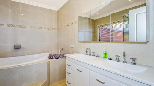 Killcare Heights House | 'Gone Coastal' by HolidayCo