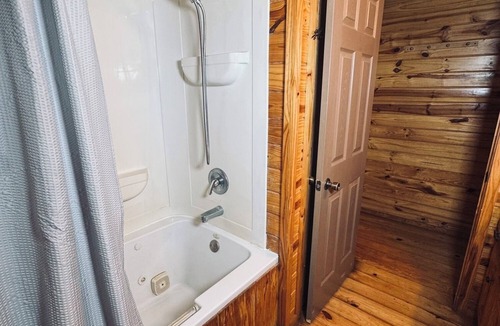 Oden Cabin | "Gone Fishing" Cabin 9