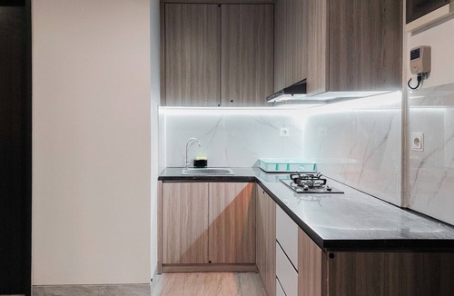 Pinang Apartment | Good And Warm 2Br At Collins Boulevard Apartment