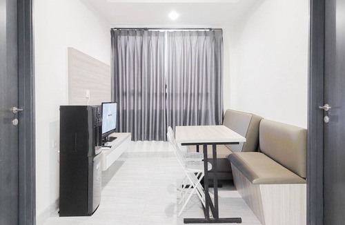 Pinang Apartment | Good And Warm 2Br At Collins Boulevard Apartment