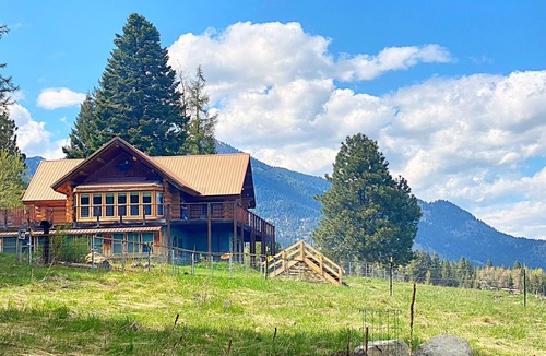 Baker City Cabin | Good Bear Ranch Mountain Retreat - Connect with What You Love