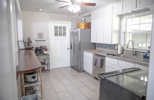 Garden Acres House | Good Bull Getaway-The Ultimate Aggie Retreat! with Game Room!