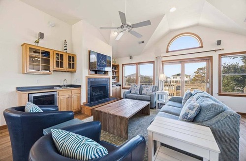 Carolina Dunes House | Good Day Sunshine | 1589 ft from the beach | Private Pool, Hot Tub | Duck