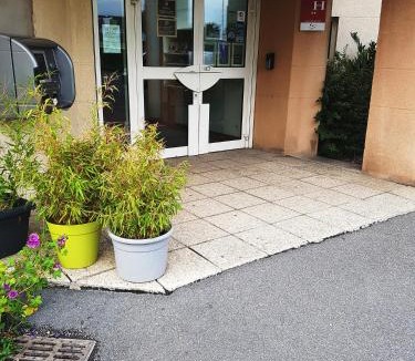 Arques Hotel | Good Night Hotel