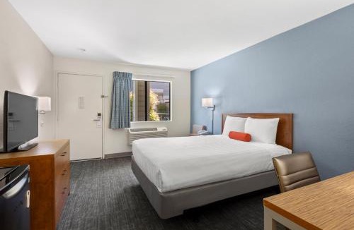 Agoura Hills Hotel | Good Nite Inn Calabasas