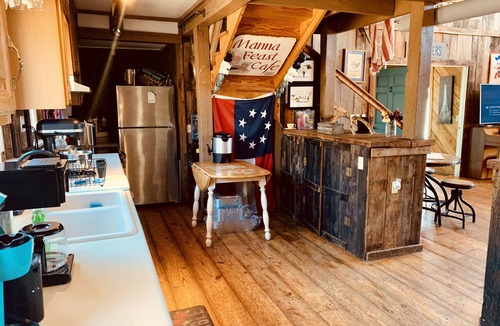 Lexington Bed & Breakfast | Good Place Farms B&B