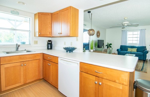 Bradenton Beach House | Good Times Both Units Quiet Duplex Spacious Open Deck Close to Pristine Beach