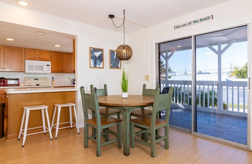 Bradenton Beach House | Good Times Both Units Quiet Duplex Spacious Open Deck Close to Pristine Beach