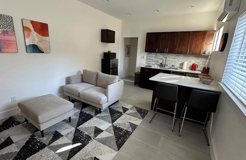 Cardinal Hills Estates Apartment | Good Vibes & Great Energy House