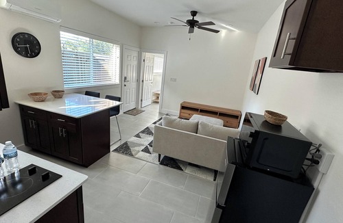 Cardinal Hills Estates Apartment | Good Vibes & Great Energy House