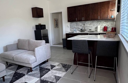 Cardinal Hills Estates Apartment | Good Vibes & Great Energy House