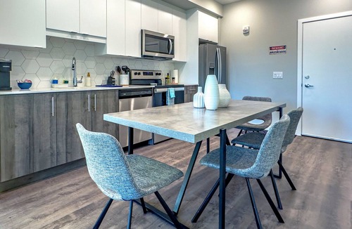 Inglewood Condo | Good vibes in Calgary! 1Bdrm 1Bth | Free parking