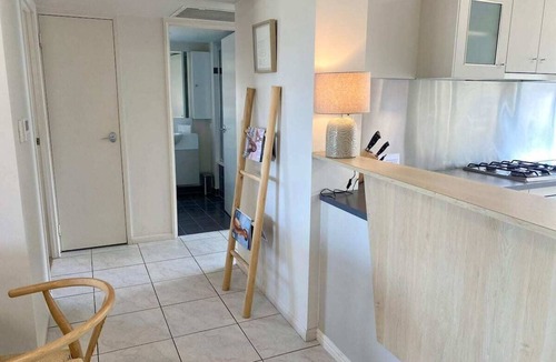 Townsville Apartment | Good Vibes Only on Stanley