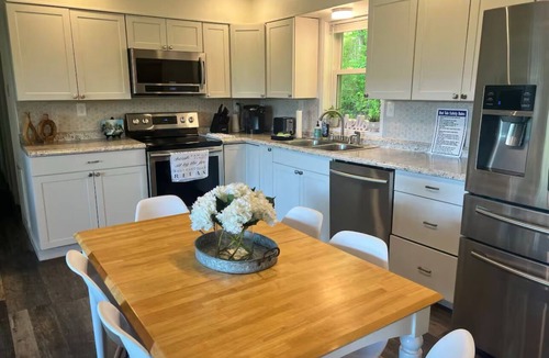 Clay City House | Good Vibes Only: Red River Gorge! Large Game Room! Hot Tub!