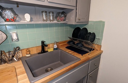 Frankford Apartment | Good Vibes