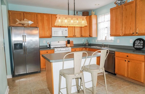 Villages of Five Points House | GOOD VIBES VILLA – 4BR, 2.5BA – Sleeps 12 – Community Pool – *Dog Friendly*