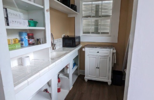 Aransas Pass Cottage | GOOD WINE IN A SMALL BOAT ,THEY SAID! PEACEFULL RETREAT!n