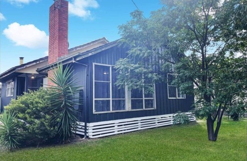 Benalla West House | Goodwin Railway Cottage