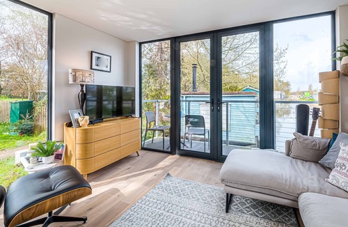 Appledram House | Goodwood accomodation with conceirge service