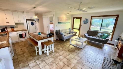 Goolwa Beach House | Goolwa Beachfront House. Pet Friendly.