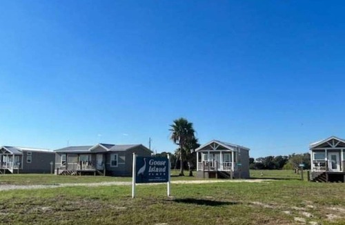 Rockport House | Goose Island Flats - The Ibis 1 BR 1 BA