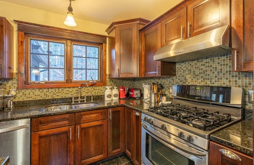 Jay House | Gooseberry Lodge | 4 Bed, 2 Bath