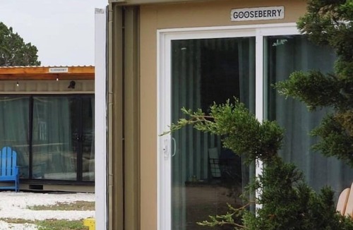Bandera House | Gooseberry Shipping Container Room