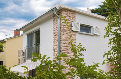 Jurandvor Apartment | Goran A2 - Cozy One-Bedroom Apartment with Parking Bliss for Two
