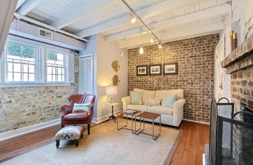 Historic Downtown Savannah Apartment | Gordon Carriage