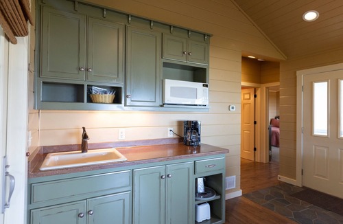 Baileys Harbor Hotel | Gordon Lodge