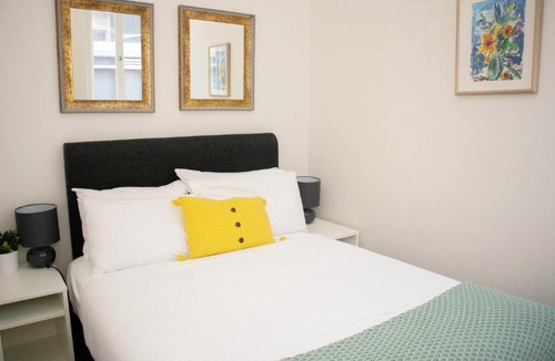 Chinatown Apartment | Gordon Place 51