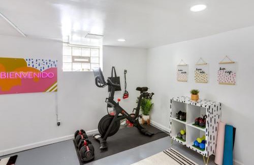 Detroit - Shoreway Apartment | Gordon Square Studio ~ 4 Mi to Downtown Cleveland!