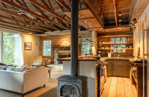 Rollingbay House | Gordy`s Place