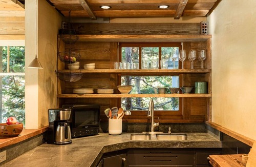 Rollingbay House | Gordy`s Place