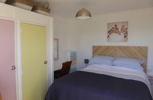 Te Tii House | Gorgeous 2 bed home - almost beach front