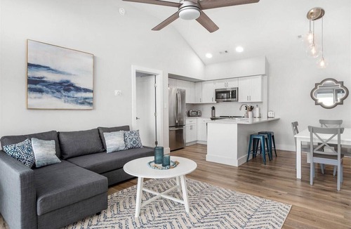Heron Harbour Isle Condo | Gorgeous 2 bedroom at Seascape in prestigious Heron Harbour