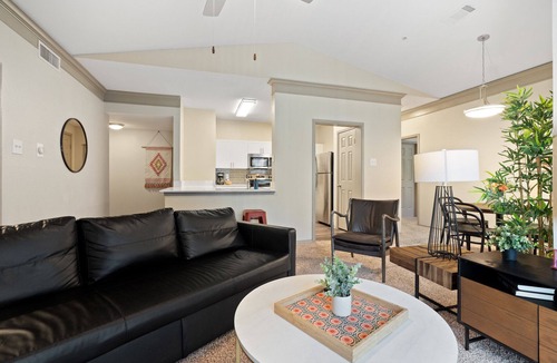 North Burnet Apartment | Gorgeous 2BR next to the Domain 5410