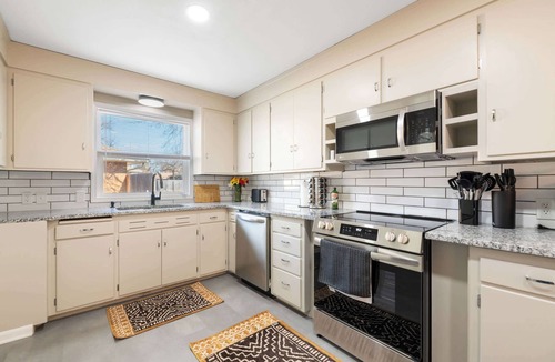 Wichita House | Gorgeous 3 bed 3 bath home with 2 car garage