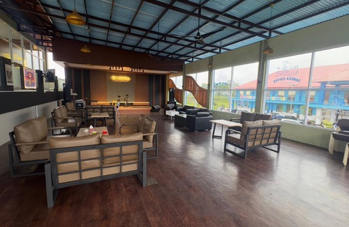Kalianget Villa | Gorgeous 3-bedroom villa in cool Wonosobo for relaxing stays