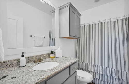 Wellborn House | Gorgeous! 4/4.5 Townhome in Aggieland - The Revelry