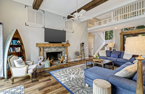 Sea Pines House | Gorgeous 4 Bedroom Sea Pines Home w/Private Pool Close to Beach - Sleeps 13