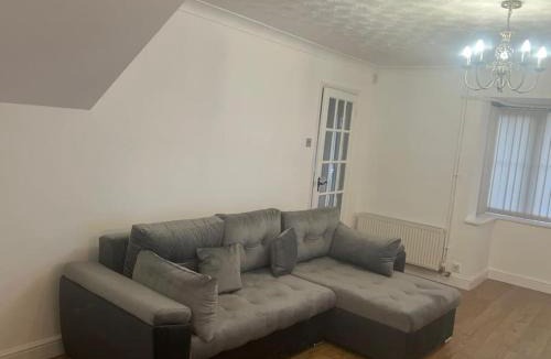 Bradley Stoke Villa | Gorgeous 4 Bed Detached House