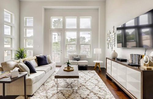 Tobin Hill House | Gorgeous 4 Bed Home on St Mary's - Minutes to Riverwalk/Pearl